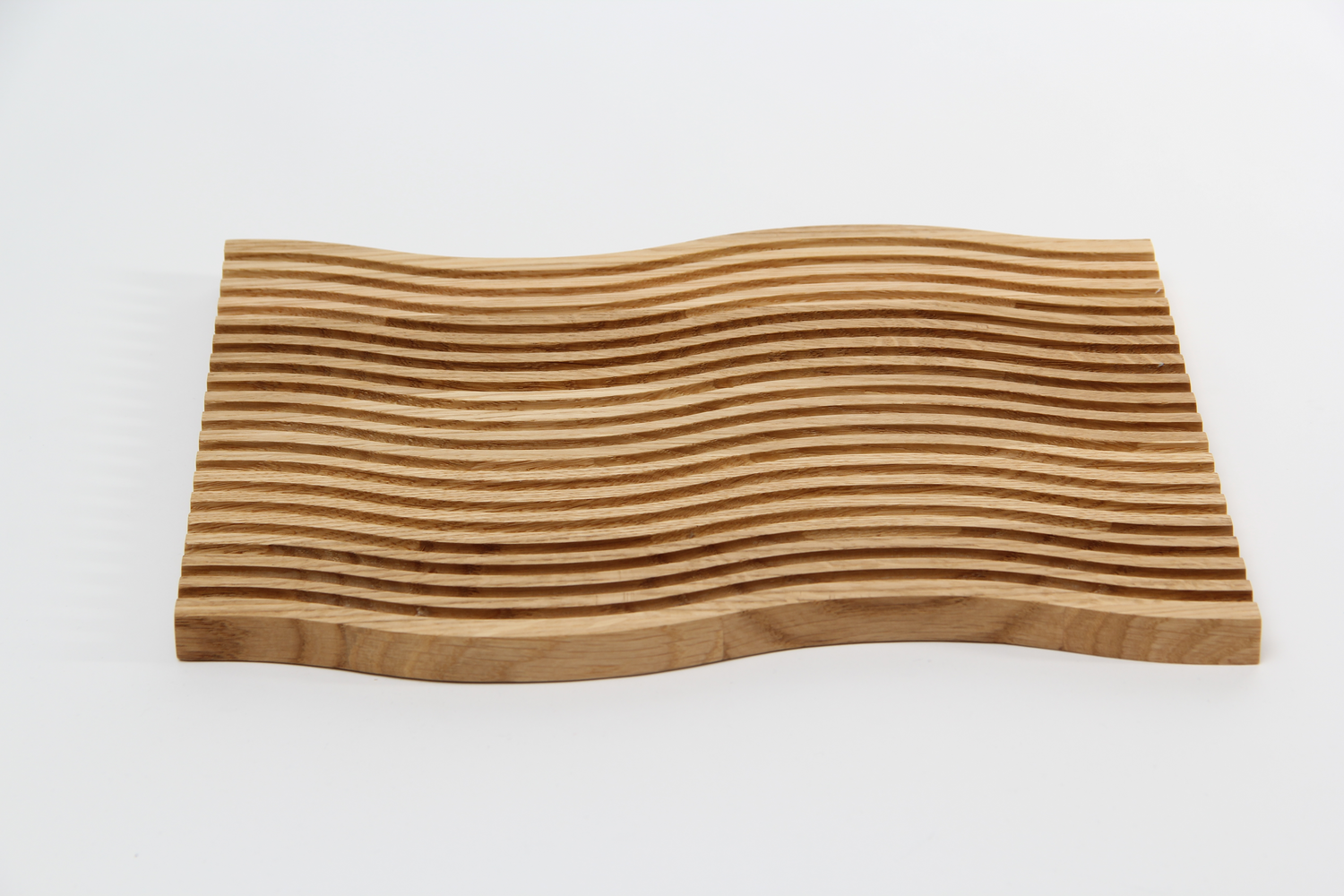 Wave serving board