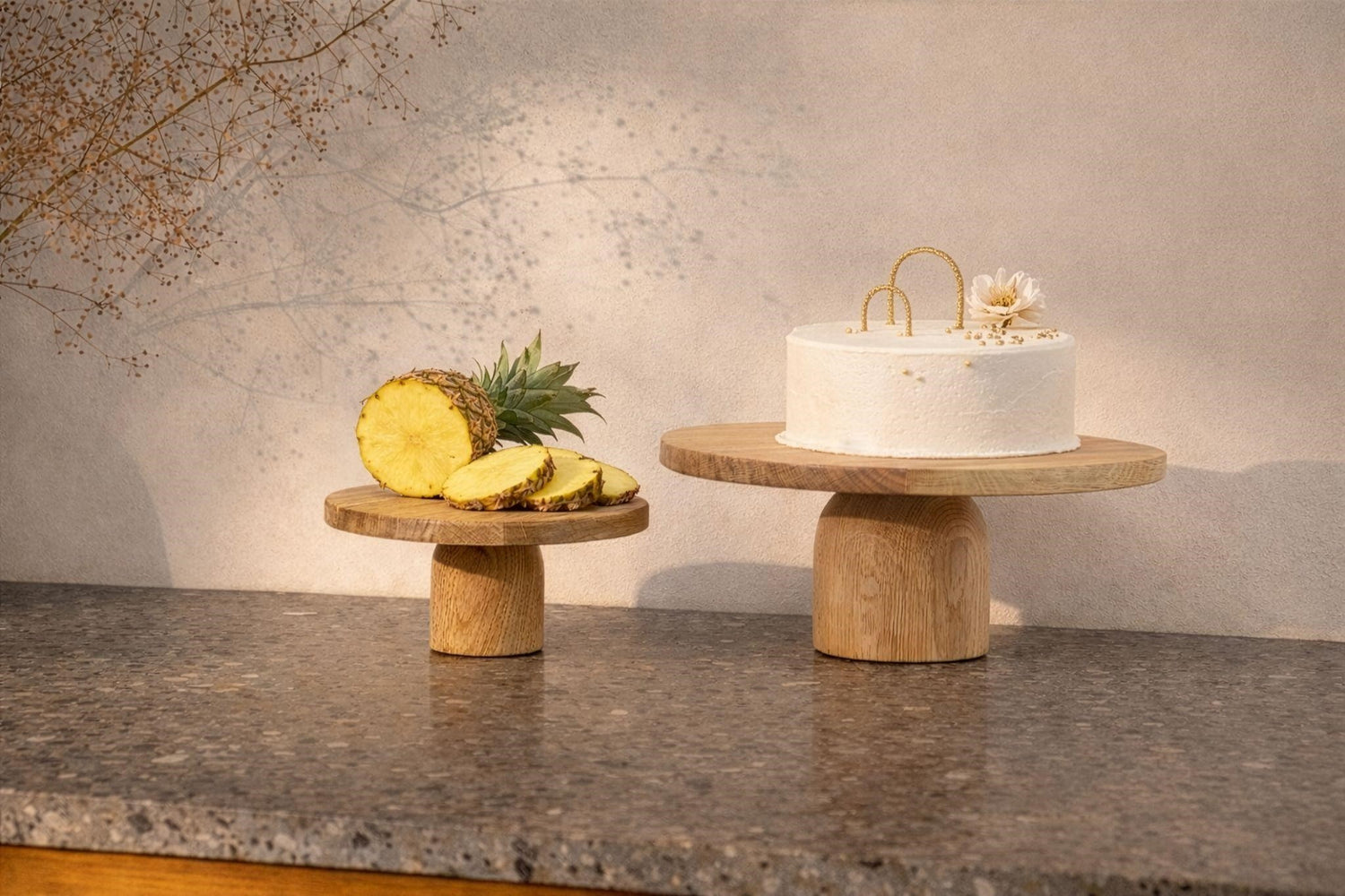 Cake stand